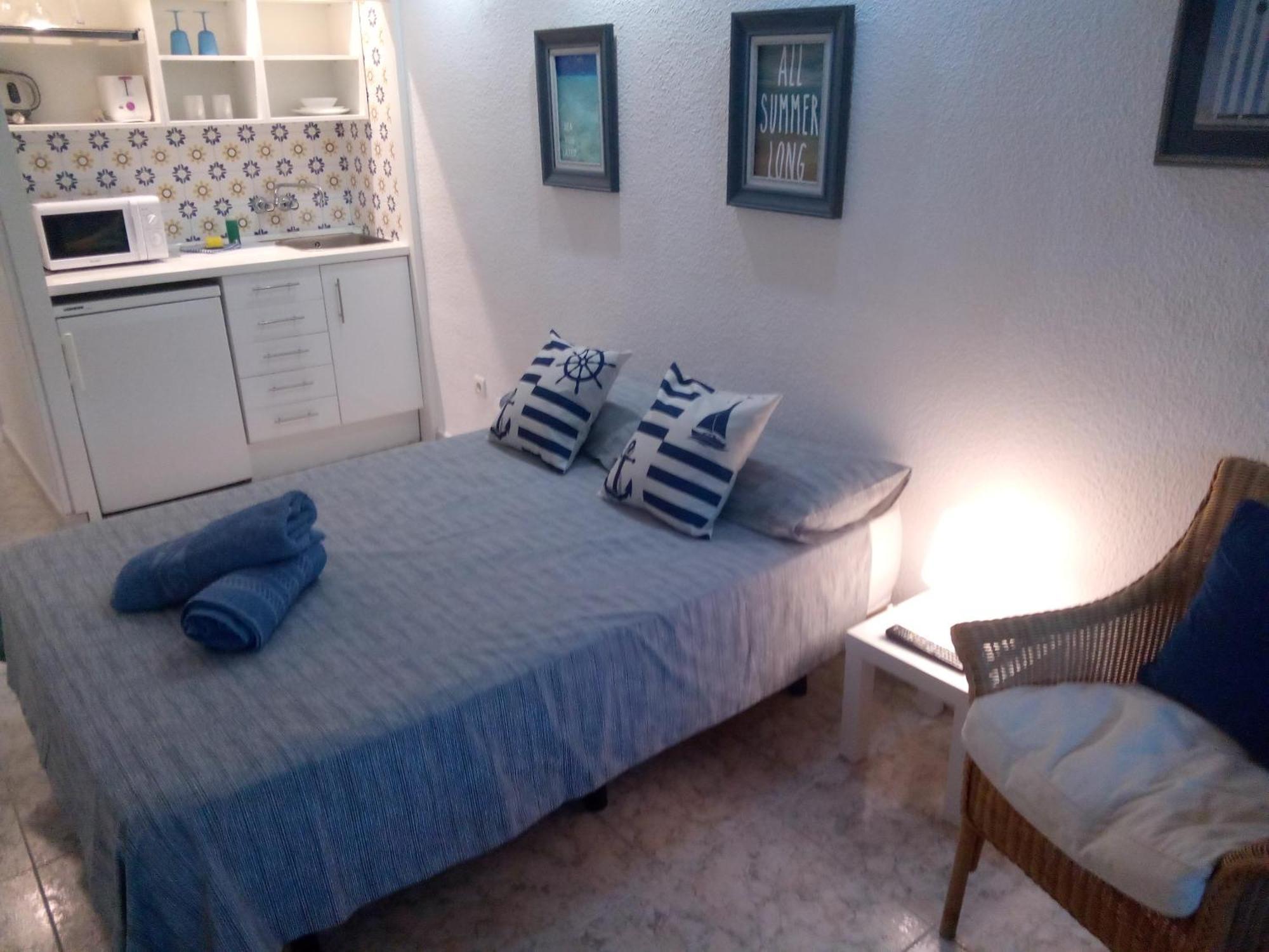Апартаменты Los Cisnes Beach Studio 100M Playa Бенальмадена Экстерьер фото